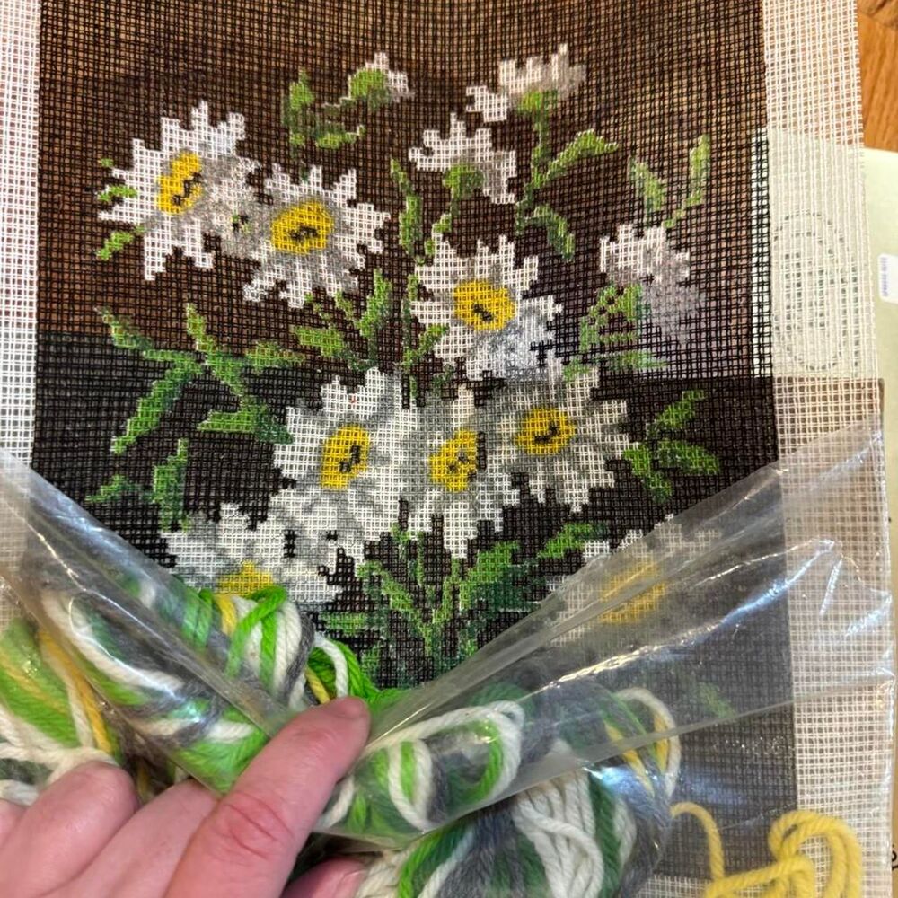 Headpoint Made Easy complete kit with white daisies